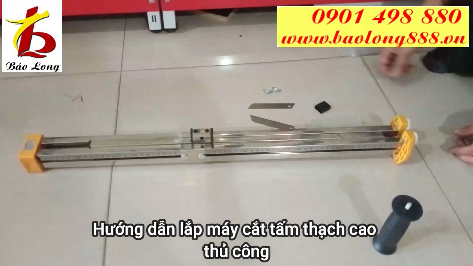 Hướng dẫn tháo lắp dụng cụ cắt tấm thạch cao
